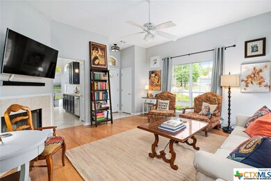 705 Chicago St, San Marcos, TX 78666 - photo 2