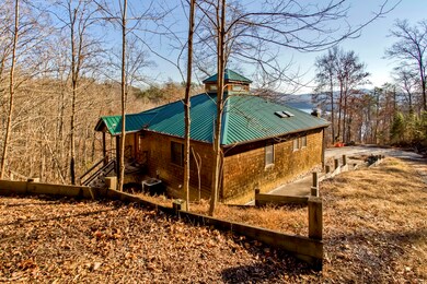 01_EmeraldPoint_127_Front