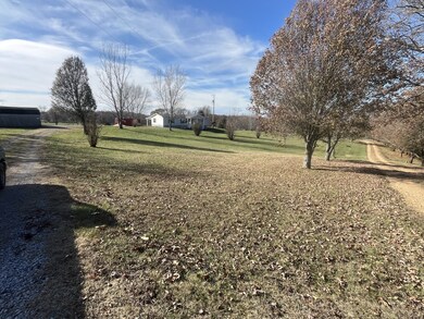 Large lot for peace and quiet