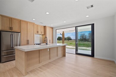 812 Lilley Rd, Alvin, TX 77511 - photo 4