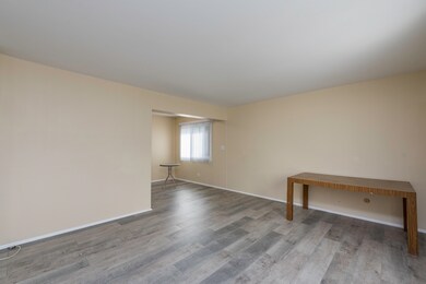 2634 Woodview Ct unit 5, Waukegan, IL 60087 - photo 5
