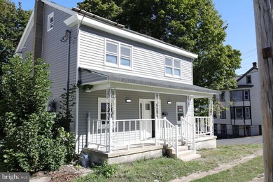 903 W Spruce St, Coal Township, PA 17866 - photo 3