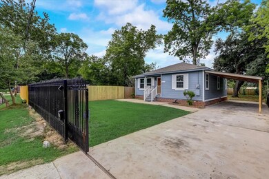 3316 Creston Dr, Houston, TX 77026 - photo 5