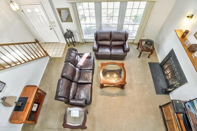 005_Living Room