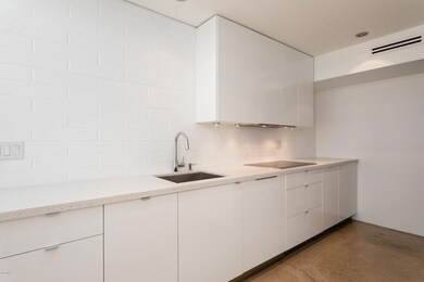 AZA_Listing_4225_36thSt-4