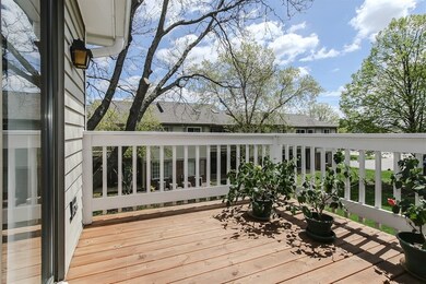 1519 Harbour Ct unit 2B, Schaumburg, IL 60193 - photo 5