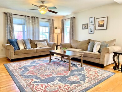 4 Blackthorn Dr, Worcester, MA 01609 - photo 4