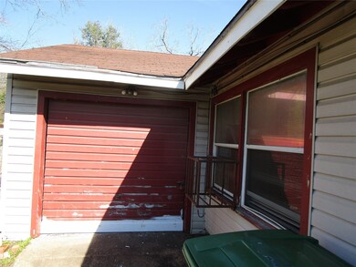 5131 Enyart St, Houston, TX 77021 - photo 2