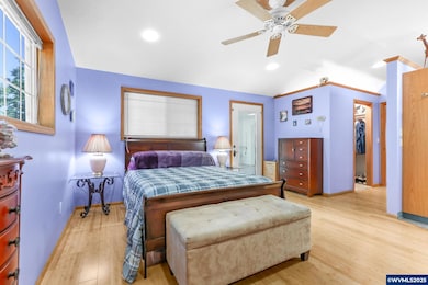 2247 Oregon Ct, Woodburn, OR 97071 - photo 4