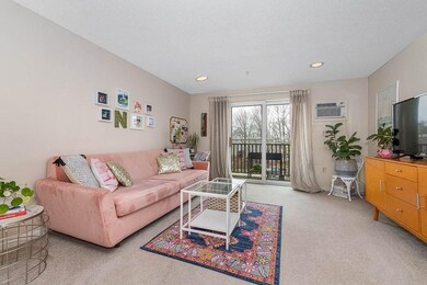 2 Ocean Ave unit 2I, Gloucester, MA 01930 - photo 2