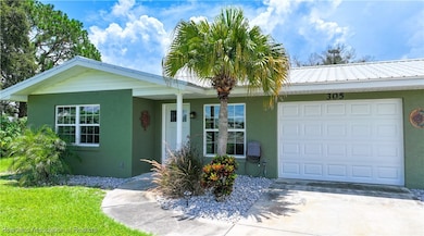 301 Cherry Tree Dr, Sebring, FL 33876 - photo 2