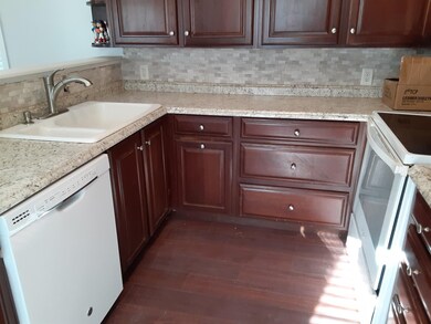 39 Mobile Dr, Hudson, NH 03051 - photo 5