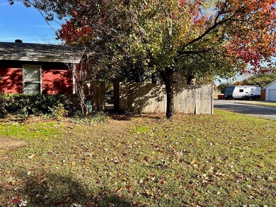 600 Livingston Dr, Hurst, TX 76053 - photo 2