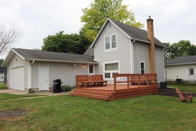 103 Monroe St, Decorah, IA 52101 - photo 2