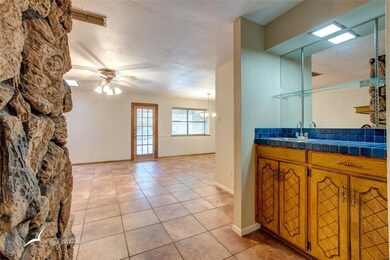3241 Westchester Dr, Abilene, TX 79606 - photo 7