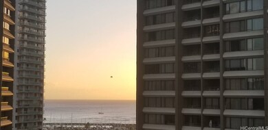 Windsor Condos unit 1404, Honolulu, HI 96815 - photo 5