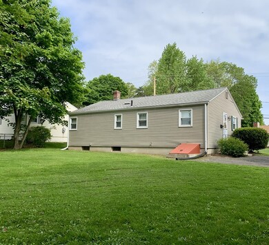 38 Edbert Dr, Holyoke, MA 01040 - photo 3
