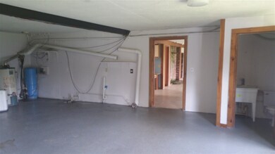 entry/mechanical with half bath