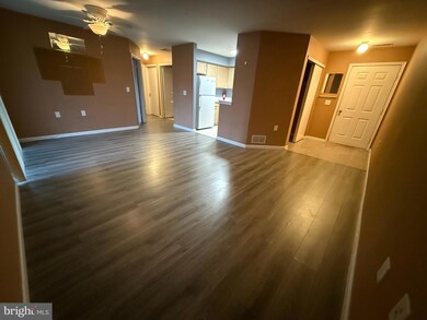 414 Walden Cir, Trenton, NJ 08691 - photo 3