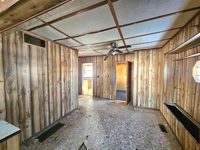 143 E School St, Anderson, IN 46012 - photo 5