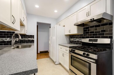 1760 Coronet Dr, Columbus, OH 43224 - photo 3