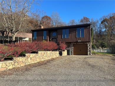 3178 New Hampshire Dr, New Kensington, PA 15068 - photo 3