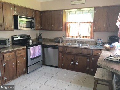 10 Hickory Hill Dr, Ewing, NJ 08618 - photo 5