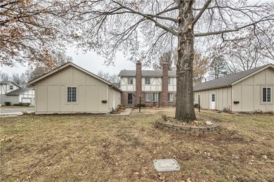 10111 Edelweiss Cir, Shawnee, KS 66203 - photo 3