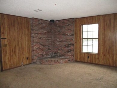 313 Woodpecker Trail unit 1, Douglas, GA 31535 - photo 2