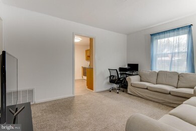 13 Right Elevator Dr, Middle River, MD 21220 - photo 5