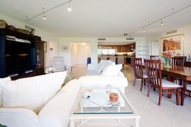 2480 Presidential Way unit 3020, West Palm Beach, FL 33401 - photo 6