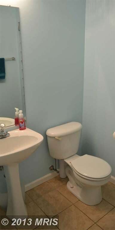 8702 Riverscape Ct, Odenton, MD 21113 - photo 5