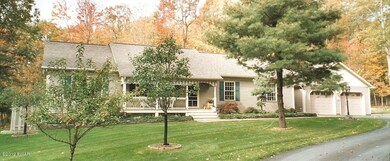 62 Moonbeam Cir, Hawley, PA 18428 - photo 2