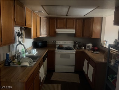 unlisted-address, Las Vegas, NV 89115 - photo 6