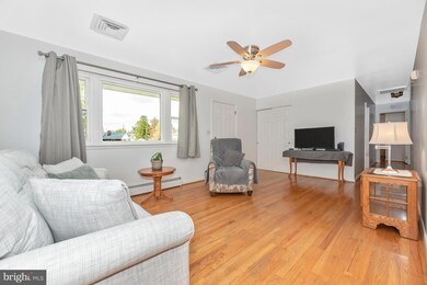 6103 Dover St, Frederick, MD 21704 - photo 7