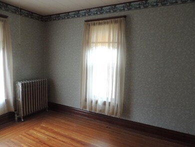 BEDROOM MAIN FLOOR