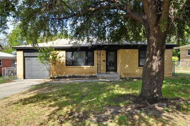 521 Crandle Dr, Fort Worth, TX 76108 - photo 2