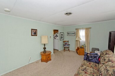 7 Beatrice Ln, Albany, NY 12205 - photo 5