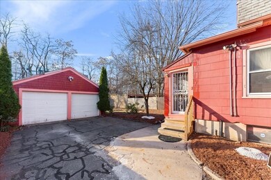 54 Dawes St, Springfield, MA 01109 - photo 3