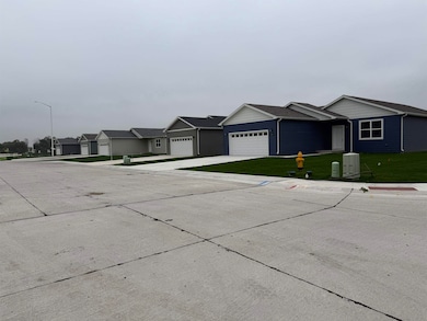 1210 W 15th St, North Platte, NE 69101 - photo 2