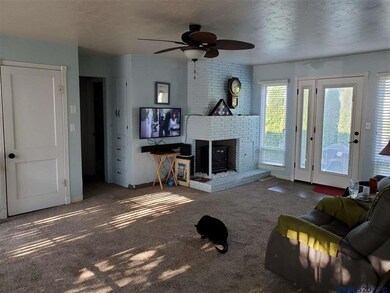 5030 Windsor Island Rd N, Keizer, OR 97303 - photo 2