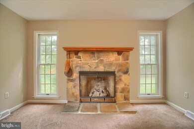 505 E Conestoga St, New Holland, PA 17557 - photo 4