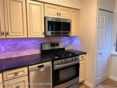193 Manor E, Red Bank, NJ 07701 - photo 7