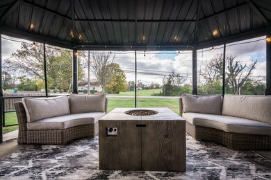 10615 Brookchase Ct, Louisville, KY 40228 - photo 3