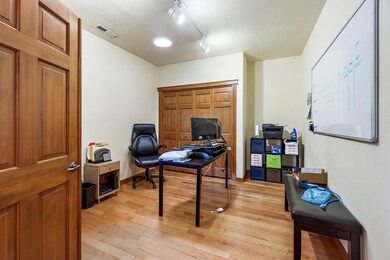 218 Ridgeway Ave, Central Point, OR 97502 - photo 6