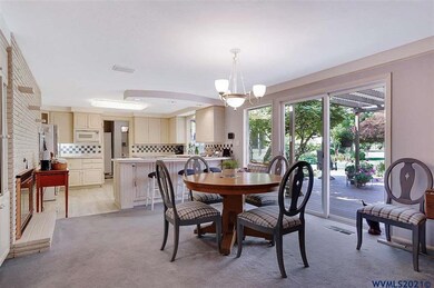 175 Oak Villa Rd, Dallas, OR 97338 - photo 5