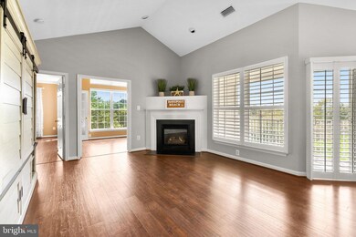 43114 Watercrest Square unit 304, Chantilly, VA 20152 - photo 3