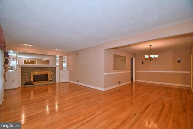 7911 Hilltop Ave, Nottingham, MD 21236 - photo 4