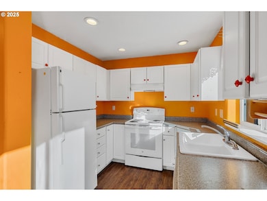 4805 Leonard St W, Tillamook, OR 97141 - photo 4