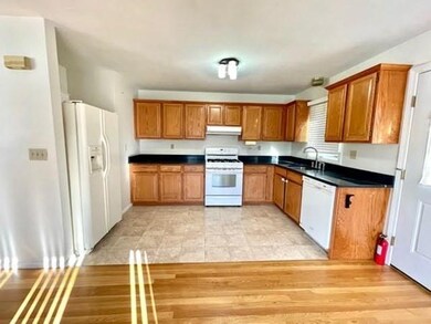 90 Hubbard Ln, Bridgewater, MA 02324 - photo 5